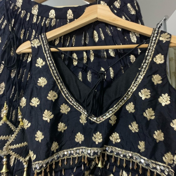 Silk lengha in size 38 - Picture 7 of 8